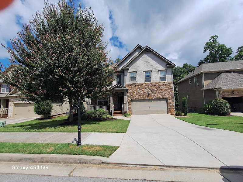 1310 Newbridge Circle
